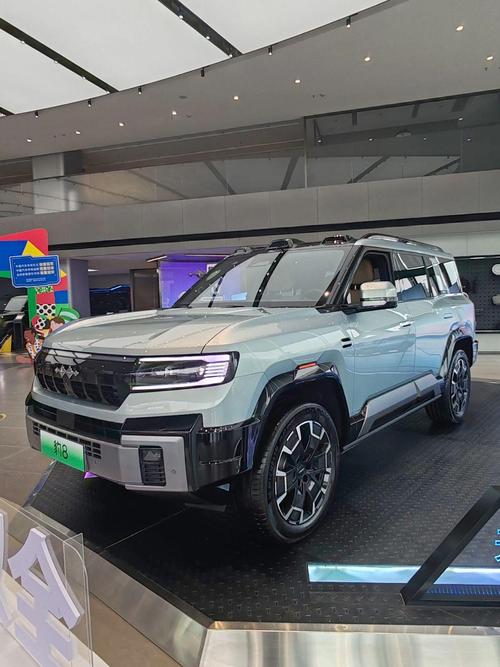 佛山228比亚迪方程豹硬派越野的爆款，英菲尼迪35周年与你共成长